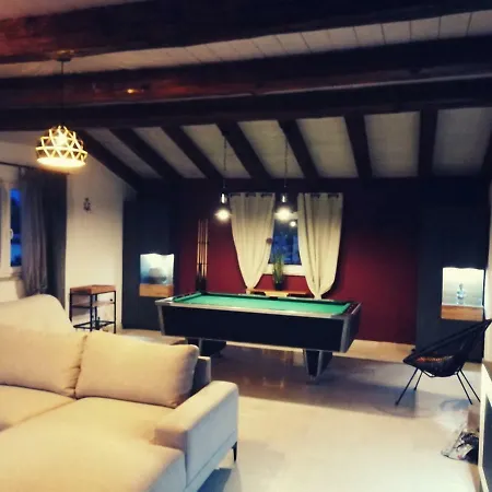 82b Vila Una Ira Vila Villa Režanci